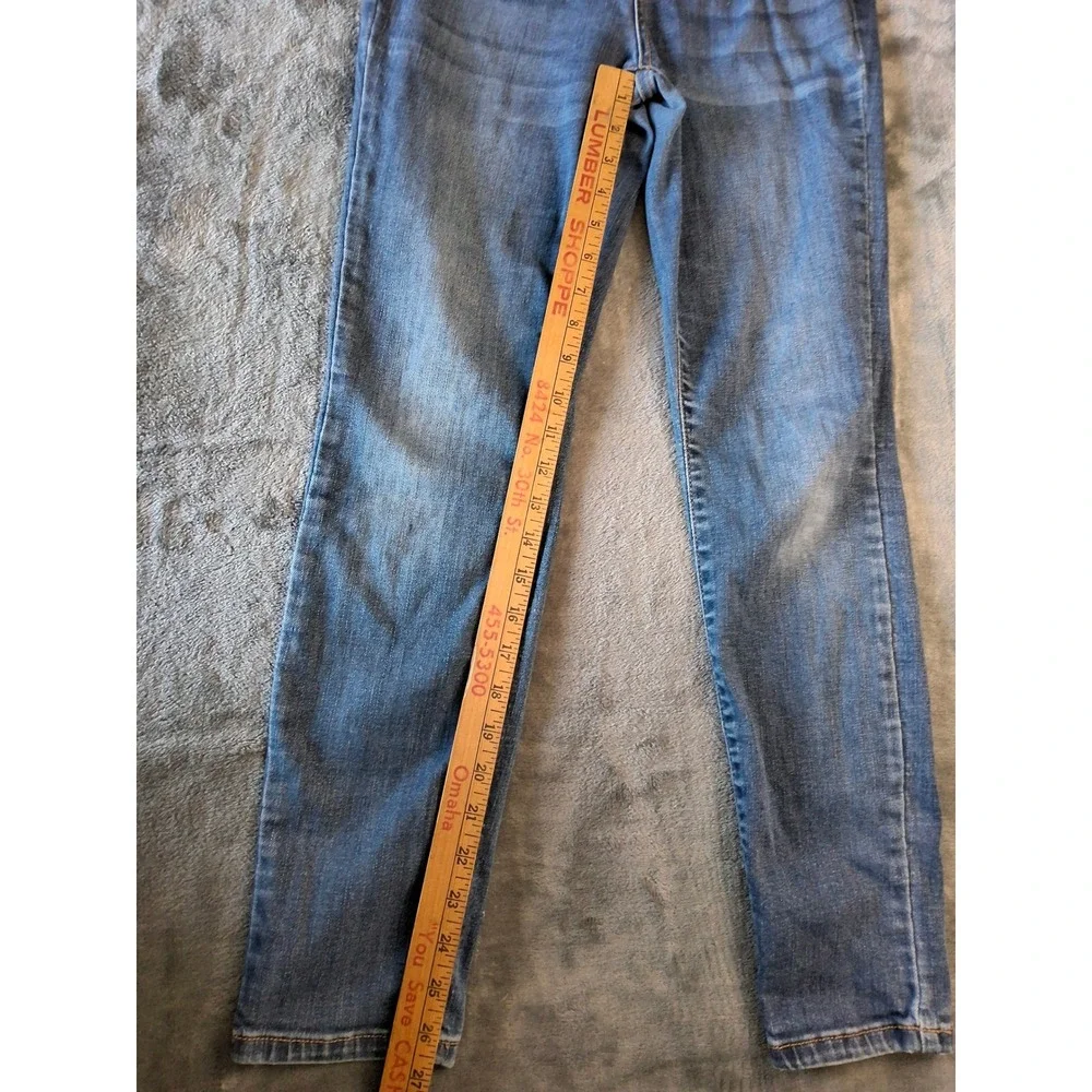 Judy Blue Relaxed Fit High Rise Medium‎ Wash Straight Leg Jeans Size 3/26